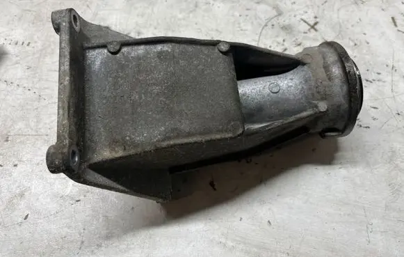 BMW X5 F15 Driveshaft support bearing bracket 7600691