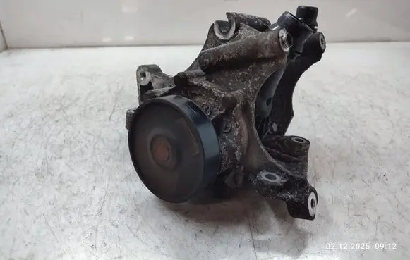 Mini Cooper Countryman R60 Water pump 