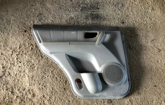 KIA Sorento Rear door card panel trim