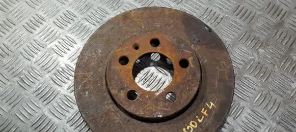 Volkswagen Golf IV Front brake disc