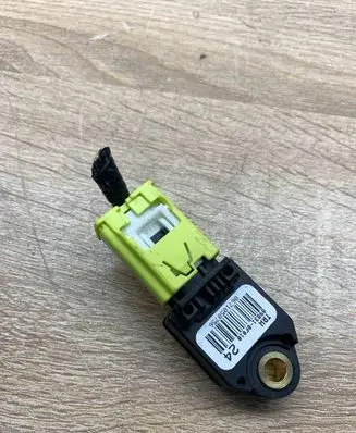Toyota Verso Airbag deployment crash/impact sensor 898310F010