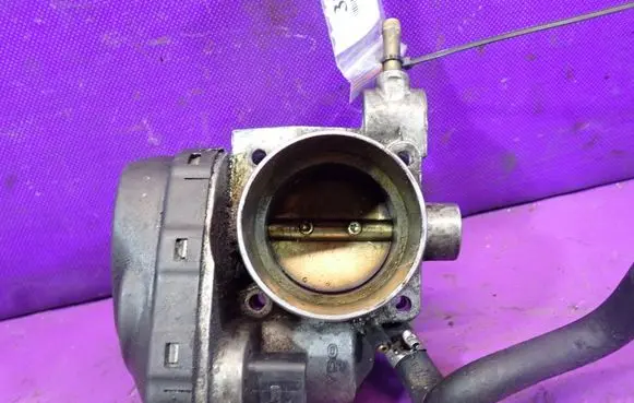 Audi A4 S4 B6 8E 8H Throttle body valve 