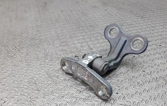 Volvo S40 Front door lower hinge 30661437