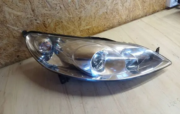 Peugeot 407 Headlight/headlamp
