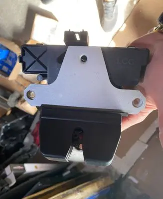 Ford Focus Tailgate lock latch 1570448