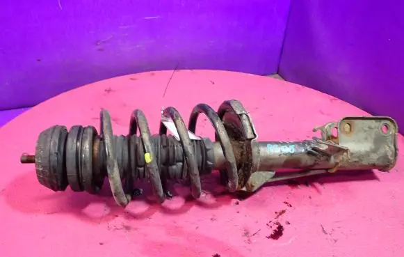 Mercedes-Benz Vito Viano W638 Front shock absorber with coil spring