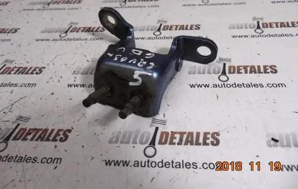 Honda CR-V Rear door upper hinge