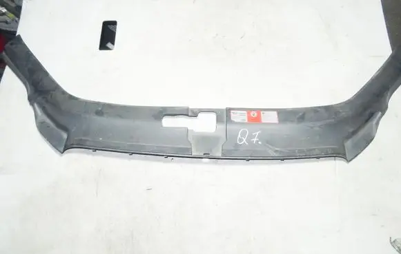 Radiator trim