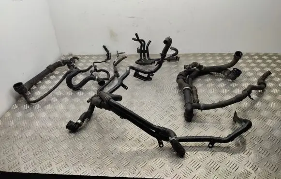 Skoda Octavia Mk3 (5E) Engine coolant pipe/hose 5Q0122101S 04L121064AF 04L121065CR