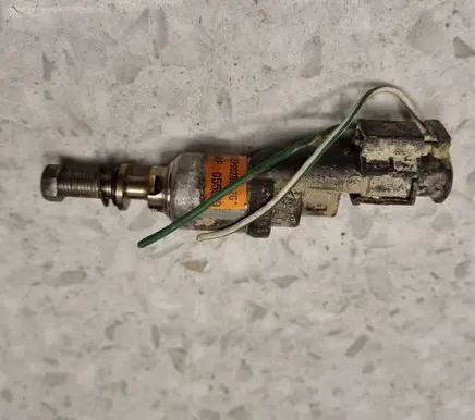 Mercedes-Benz E W210 LP gas injector 110R000041 092Q99020002G