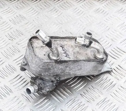 BMW 3 E92 E93 Engine oil radiator 7529499