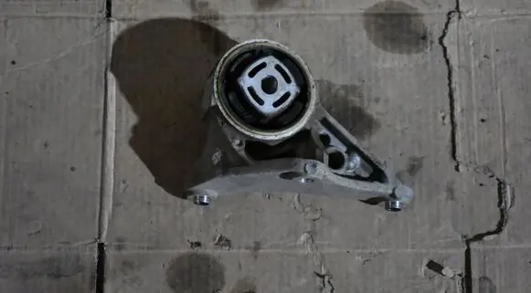 Porsche Taycan 9J1 Engine mount bracket 9J1199226A555525