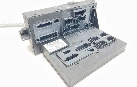 Mercedes-Benz E W211 Fuse module 2115457301