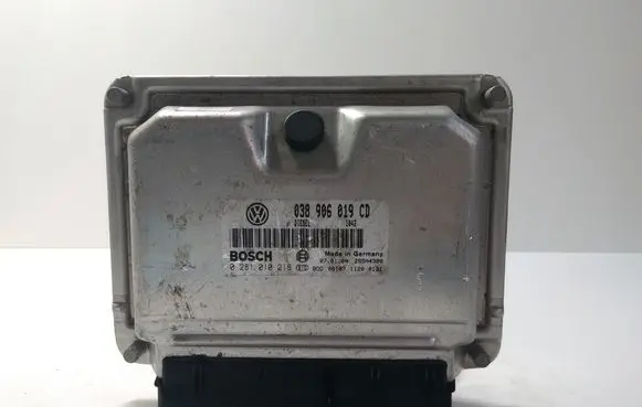 Volkswagen PASSAT B5.5 Engine control unit/module 038906019CD 28SA4308 0281010218