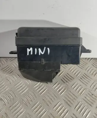 Mini Cooper Countryman R60 Fuse module 924094501 171626200111 17236010