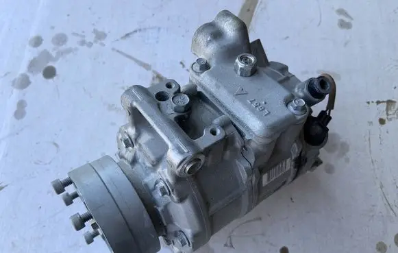 Audi A7 S7 4G Air conditioning (A/C) compressor (pump) 4G0260805N