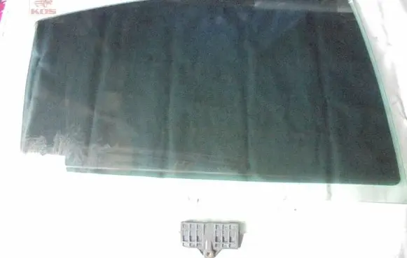 Hyundai Genesis Rear side window