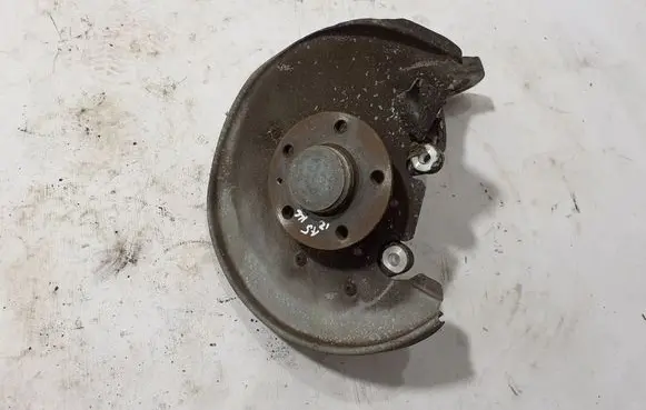 Rear wheel hub