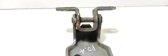 Suzuki SX4 Front door lower hinge 