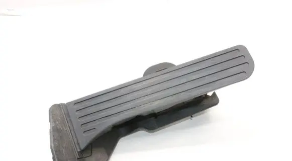 Volkswagen PASSAT CC Accelerator throttle pedal 1K2721503AJ
