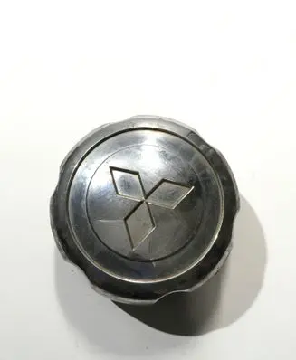 Mitsubishi L200 Original wheel cap MB816581