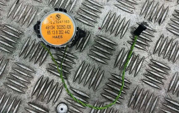 BMW 5 E39 Front door high frequency speaker 65138352442