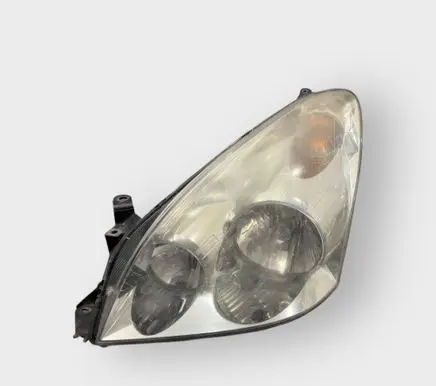 Toyota Corolla Verso AR10 Headlight/headlamp 3124