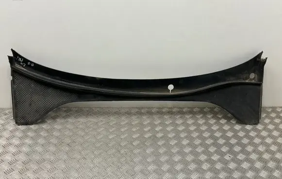 Volkswagen PASSAT B7 Wiper trim 561819415 6986