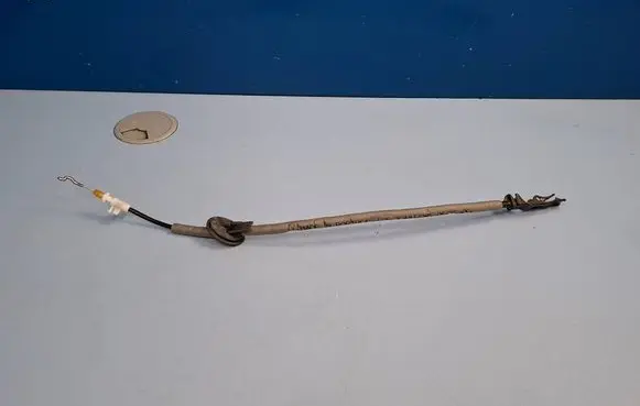 Skoda Yeti (5L) Front door cable line 2GA837085