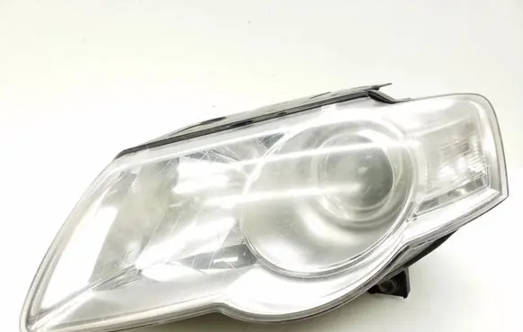 Volkswagen PASSAT B6 Headlight/headlamp 3C0941005J