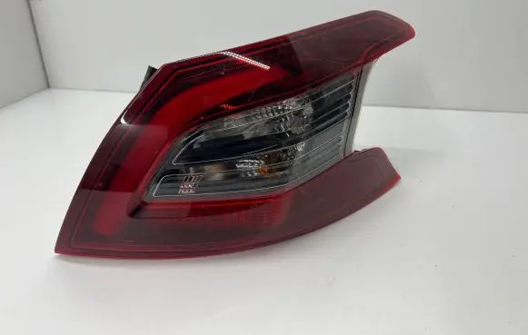 Peugeot 308 Rear/tail lights 9823728580