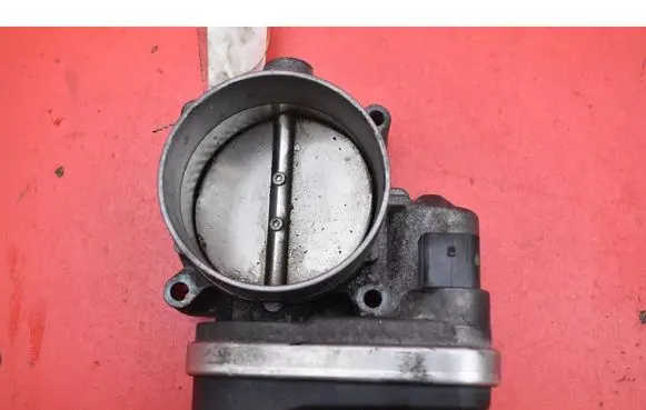 Jeep Grand Cherokee Throttle body valve 04591847AC