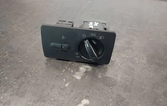 Skoda Fabia Mk1 (6Y) Light switch 6Y1941531K