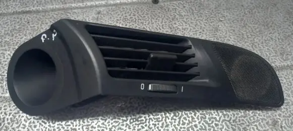 BMW 5 E39 Dashboard side air vent grill/cover trim