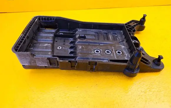Skoda Kodiaq Battery box tray 5QF915331C