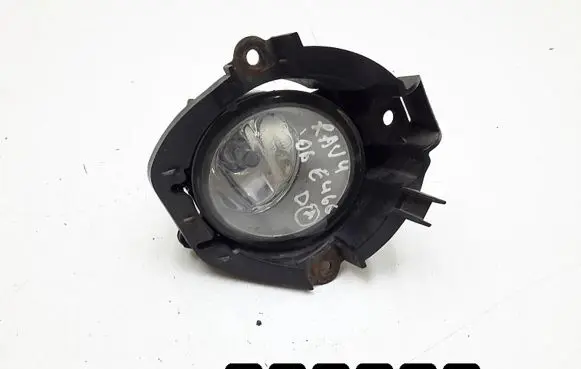 Toyota RAV 4 (XA30) Front fog light 812100d040