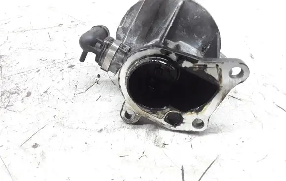 Renault Laguna II Vacuum pump 720558B