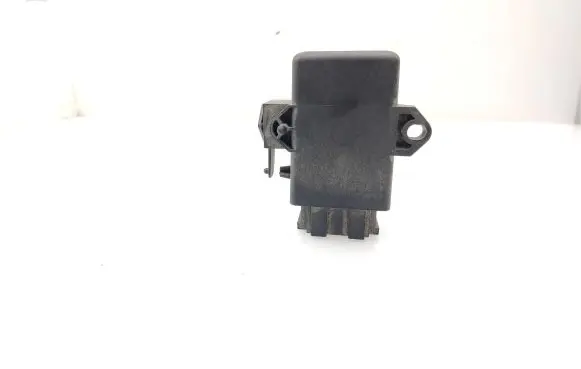 Volkswagen Caddy Seat heating relay 1K0959772