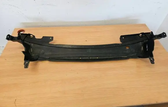 Volvo XC70 Front bumper skid plate/under tray 30744085