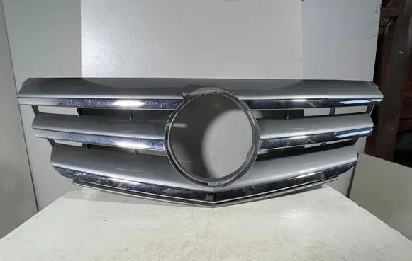 Mercedes-Benz B W245 Front grill A1698881660