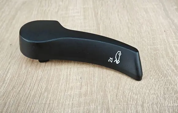BMW X6 G06 Engine bonnet (hood) release handle 7445745