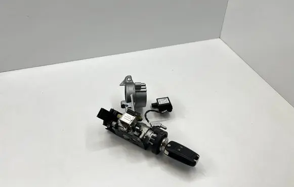 Opel Insignia A Ignition lock 4121694 4286513254798