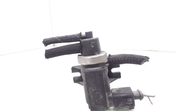 Volkswagen Golf IV Turbo solenoid valve 1J0906627