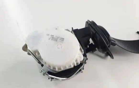 BMW 1 F20 F21 Front seatbelt