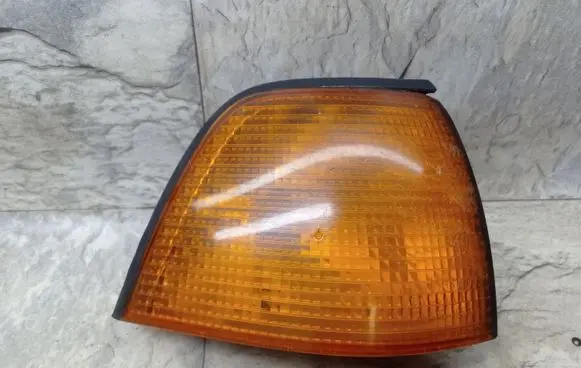 BMW 3 E36 Front indicator light 1387044