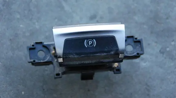 Peugeot 308 Hand parking brake switch 96785851