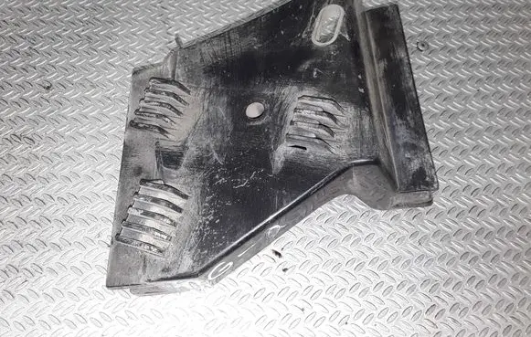 Audi A8 S8 D2 4D Bumper support mounting bracket corner 4D0807572
