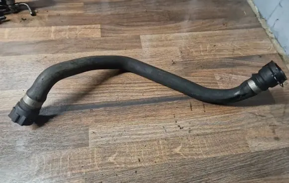 BMW 3 E46 Coolant pipe/hose 