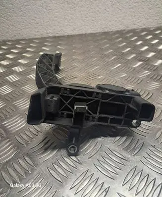 Iveco Daily 3rd gen Accelerator throttle pedal 0281002632 504061734 683307904