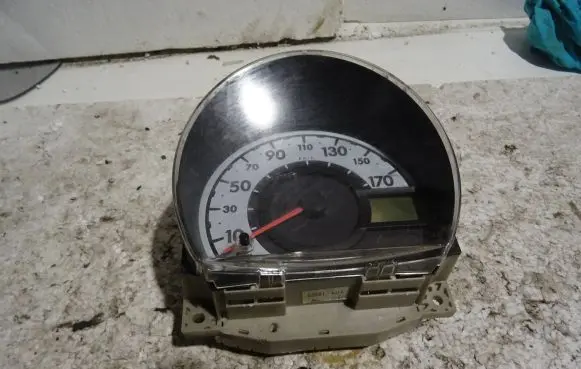 Peugeot 107 Speedometer (instrument cluster) 838000H012A 264960H